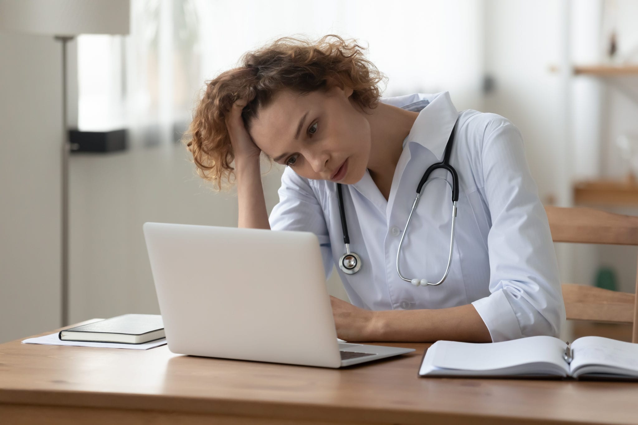 female doctor leaning about diagnostic errors